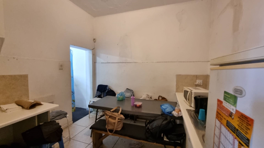 To Let Commercial Property for Rent in Salt River Western Cape